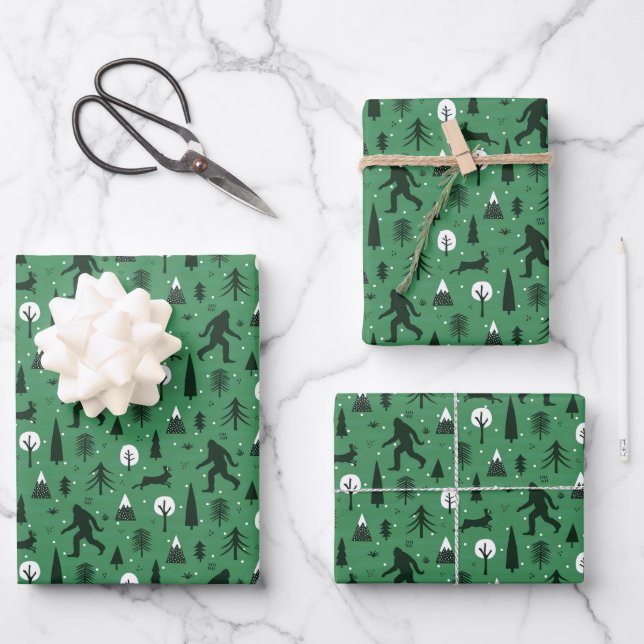Bigfoot und Jackalope im Holzmuster Dark Gr Geschenkpapier Set (Vorderseite)