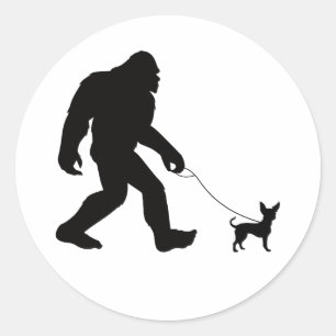 Bigfoot Walking Chihuahua Runder Aufkleber