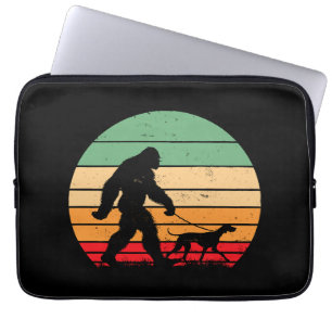 Bigfoot Walking Deutscher Kurzhaariger Vorstehhund Laptopschutzhülle