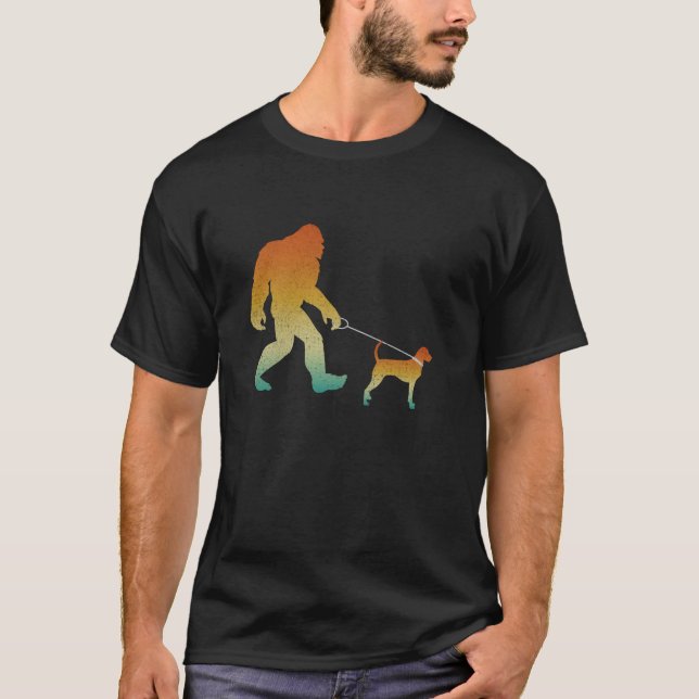 Bigfoot Walking Redbone Coonhound Funny Sasquatch T-Shirt (Vorderseite)