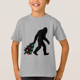 Bigfoot zieht Weihnachtsbaum T-Shirt