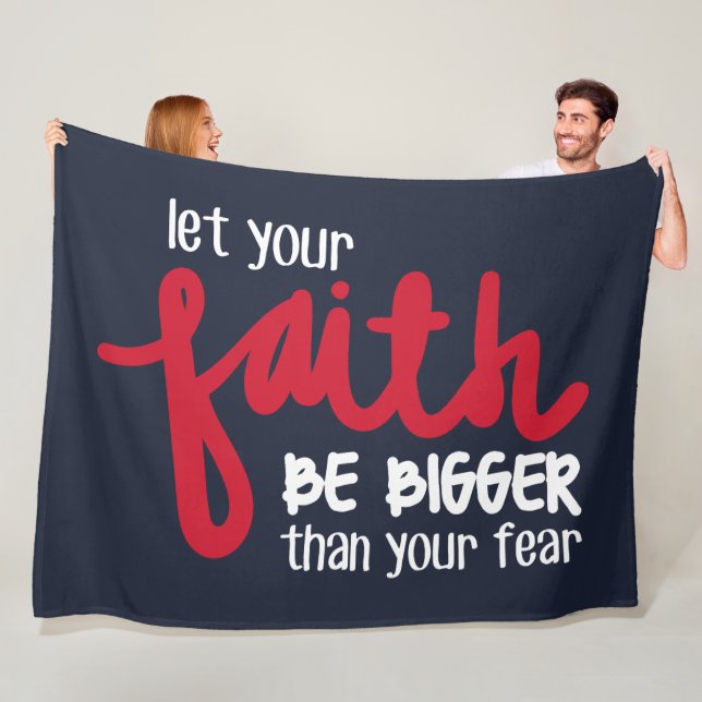Bigger than your fear fleecedecke (Beispiel)