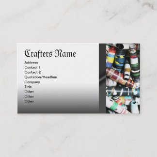 Bijoux de Crafter faisant les cartes de visite de