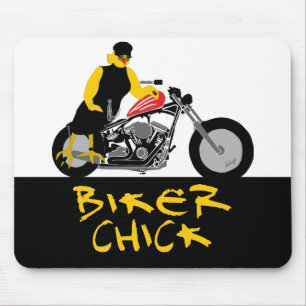 BIKER CHICK sitzt auf ihrem Motorrad Mousepad