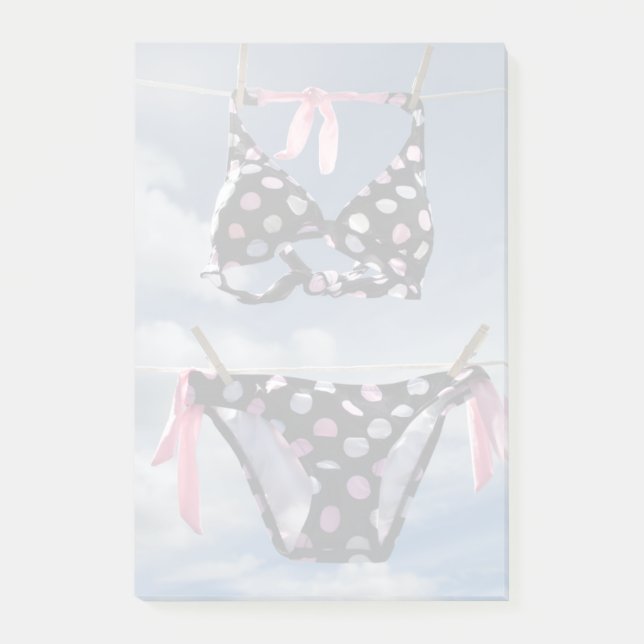 Bikini auf einer Kleidung Post-it Klebezettel (Vorderseite)