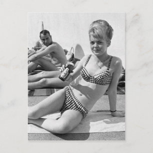 Bikini-Mädchen Vintage-Foto Postkarte