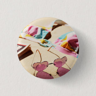 Bikini-Spitzen-und Herz-Form-Sonnenbrille auf Button