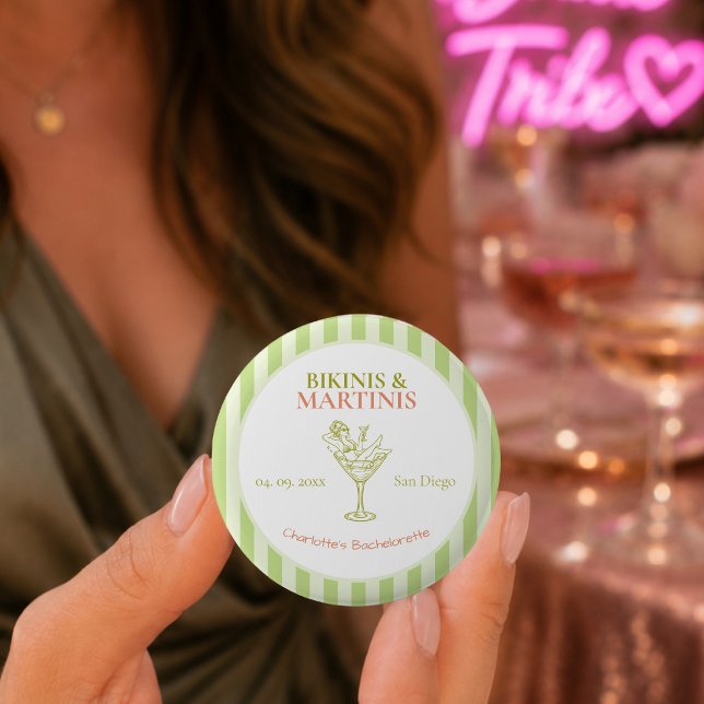Bikinis und Martinis Junggesellinnenabschied Bach  Button (Von Creator hochgeladen)