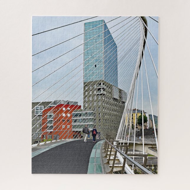Bilbao. Zubizuri oder die Brücke Campos Volantin (Vertikal)