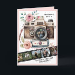 Bild perfekt | Vintage Camera Birthday Foto Karte<br><div class="desc">Diese lustige Geburtstagskarte verfügt über eine skurrile Vintage Kamera und Filmmusik mit 6 Plätzen für das Einfügen von Fotos. Auf der Rückseite der Karte befindet sich eine weitere Kamera mit Kuchen und einem Gruß,  der sagt: "Möchten Sie ein Bild perfekt Geburtstag."</div>