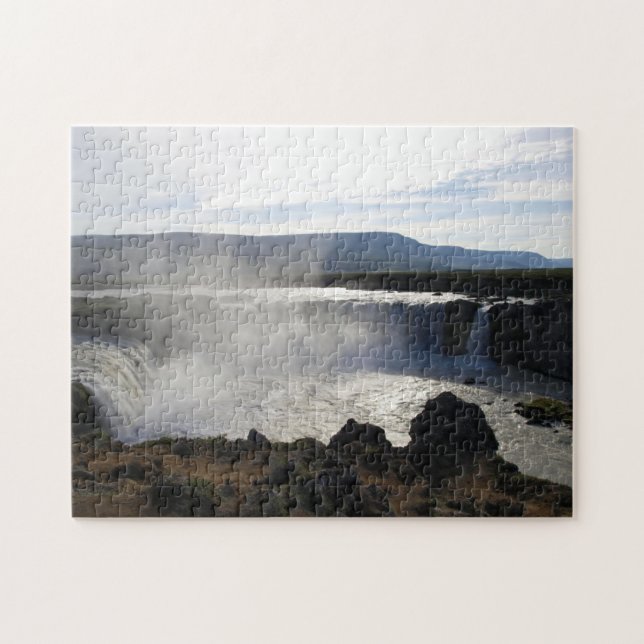 Bildschuss des Wasserfalls (Horizontal)