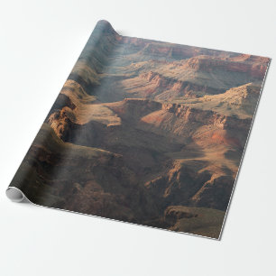 BILDUNG VON BROWN UND GRAUEN GESCHENKPAPIER