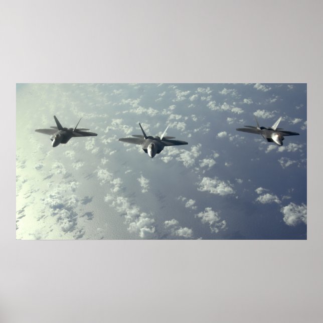 Bildung von F-22-Raptoren auf drei Schiffen Poster (Vorne)
