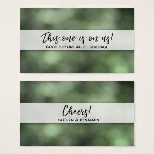Billets de boisson Bokeh vert avec écriture manusc