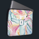 Bio Federstruktur mit fließenden Wellenformen Laptopschutzhülle<br><div class="desc">Frühlingsfarben,  Bio Textur mit fließenden,  gewellten Linien,  nahtloses Muster. Optionales Monogramm.</div>