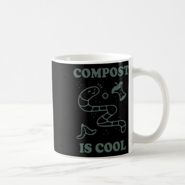 Bio landwirtschaftliche Kompostierung - Compost is Kaffeetasse (Rechts)