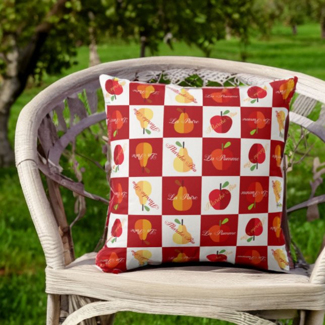 Bio Markt für landwirtschaftliche Erzeugnisse für  Kissen (Image approximates the 20 inch size of this pillow.)
