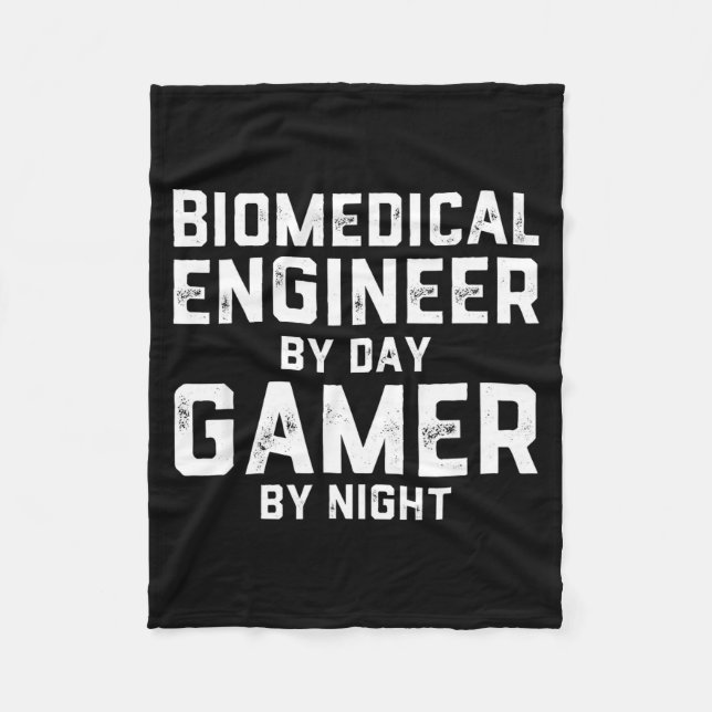 Biomedical Engineer By Day Gamer By Night Bio Med  Fleecedecke (Vorderseite)