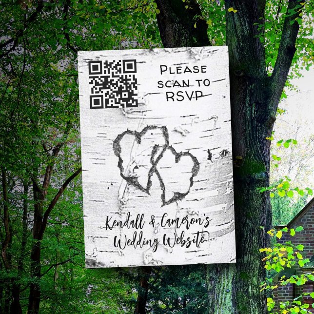 Birch Tree Carved Hearts QR code Wedding RSVP Karte (Von Creator hochgeladen)
