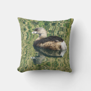 Bird-Enthusiast Niedliche Grebe Water Reflection N Kissen