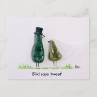 Bird sagt "tweeten" Hochzeitspaar in grüner Kerami