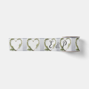 Birkenbarkenhochzeit des eleganten Blumenherzens Satinband