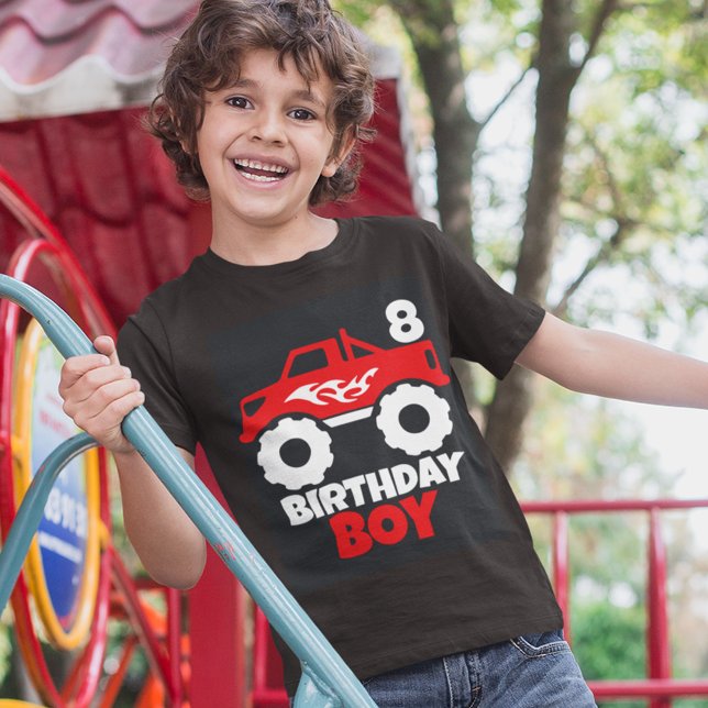 Birthday Boy Red Monster Truck mit Age Black T-Shirt (Von Creator hochgeladen)