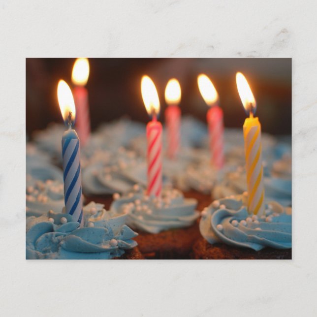 Birthday Candle Cupcakes Postkarte (Vorderseite)