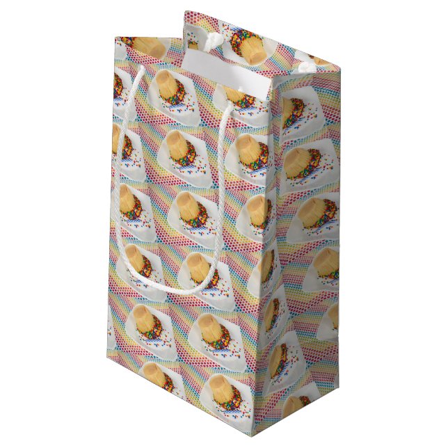 Birthday Cupcake Spaß Kleine Geschenktüte (Rückseite Schrägansicht)