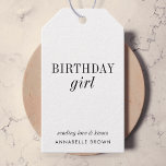 Birthday Girl | Einfach Minimalistisch Schwarz/Wei Geschenkanhänger<br><div class="desc">Ein einfaches "Geburtstagsmädchen" mit einer Mischung aus klassischer und moderner Typografie in minimalistischem Stil in Schwarz und Weiß.</div>