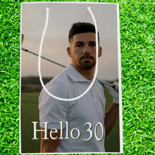 Birthday Golf-30  Mittlere Geschenktüte (Surprise golf lovers with a thoughtful golf gift bag filled with essentials and treats.)