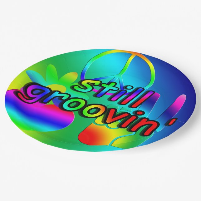 Birthday Hippie Still Grovin Party Teller (Schrägansicht)