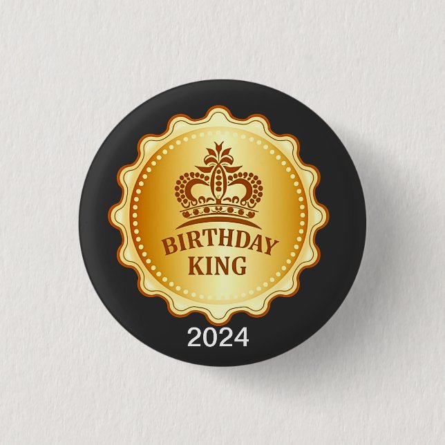 Birthday King 2024 Gold Crown Token Bday Party Button (Vorderseite)