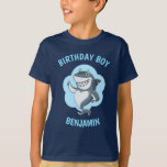 Birthday Party für niedliche Haie T-Shirt<br><div class="desc">Niedlicher T - Shirt für eine Haithemenparty. Passen Sie es mit dem Namen Ihres Kindes an.</div>
