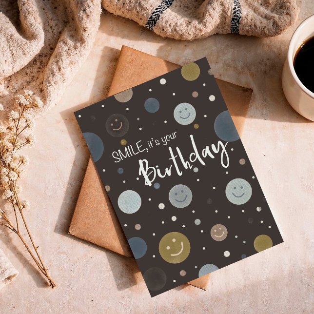 Birthday Smile Brown Modern Dots with Smiley Karte (Von Creator hochgeladen)