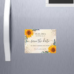 Birthday Sonnenblume Eukalyptus speichern Datums-M Magnetkarte<br><div class="desc">Ein trendiger Magnet Save the Date für eine 40. Geburtstagsfeier (oder jedes Alter). Ein goldfarbener, goldfarbener Hintergrund mit Sonnenblumen, Eukalyptus, Grünpflanzen, goldenem Blattwerk und Imitaten mit goldenem Glitzer Staub. Personalisieren und fügen Sie Datum, Namen und Text hinzu. Der Text: Save the Date wird mit einem großen angesagten, handgeschriebenen Stilskript mit...</div>