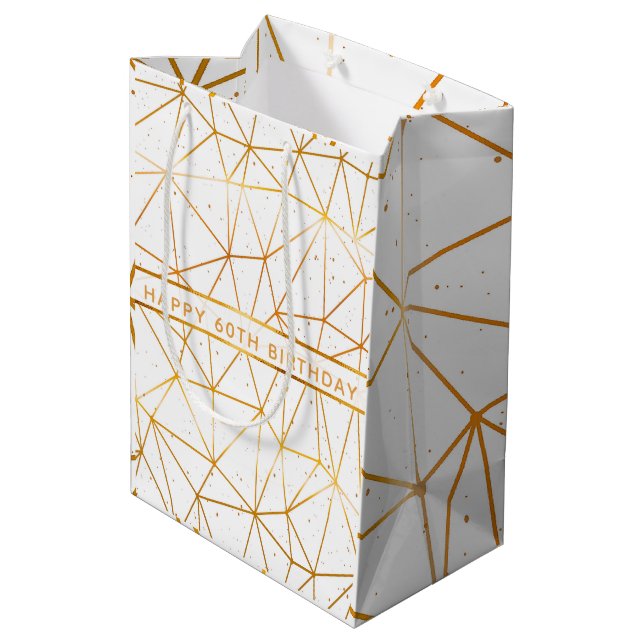Birthday white gold geometric modern mittlere geschenktüte (Rückseite Schrägansicht)