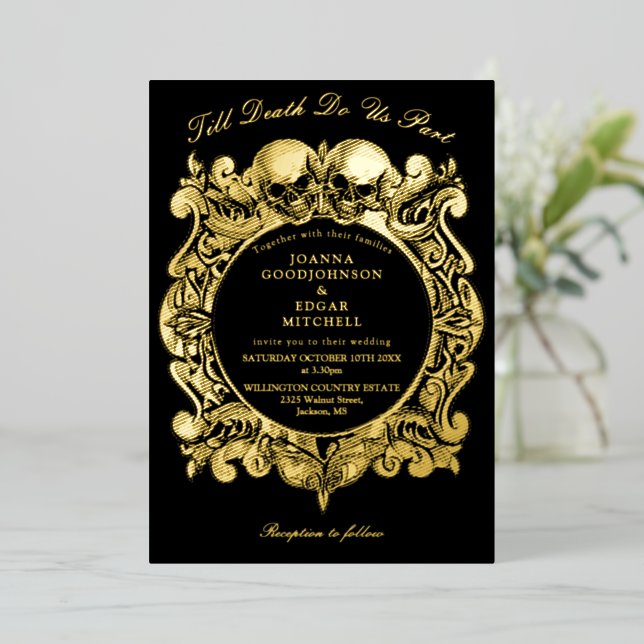 Bis zum Tod gotische Monogramm Hochzeit Schwarz un Folieneinladung (Stehend vorne)