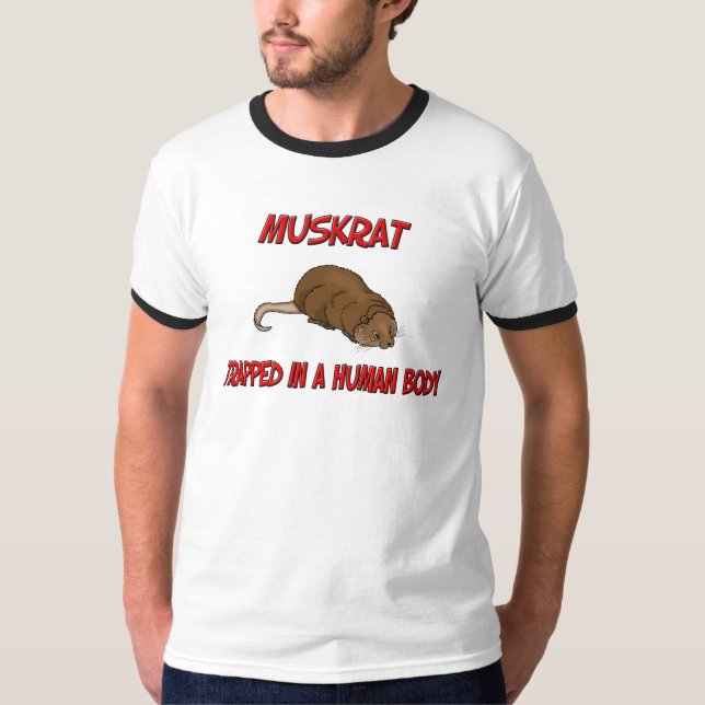 Bisamratte eingeschlossen in einem menschlichen T-Shirt (Vorderseite)