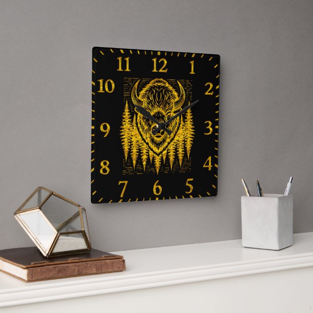 Bison Buffalo Head Illustration Amid Tall Trees Quadratische Wanduhr (Büro)