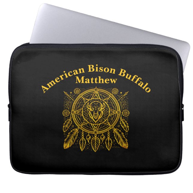 Bison Design mit Federn und geometrischen Mustern Laptopschutzhülle (Vorderseite)