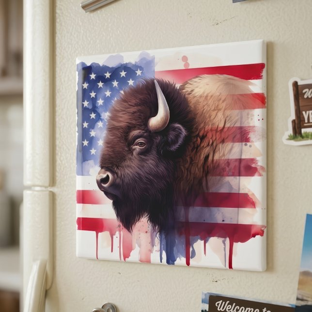 Bison mit USA-Flagge Magnet (Majestic American Bison & Patriotic Flag Artwork. Magnet)