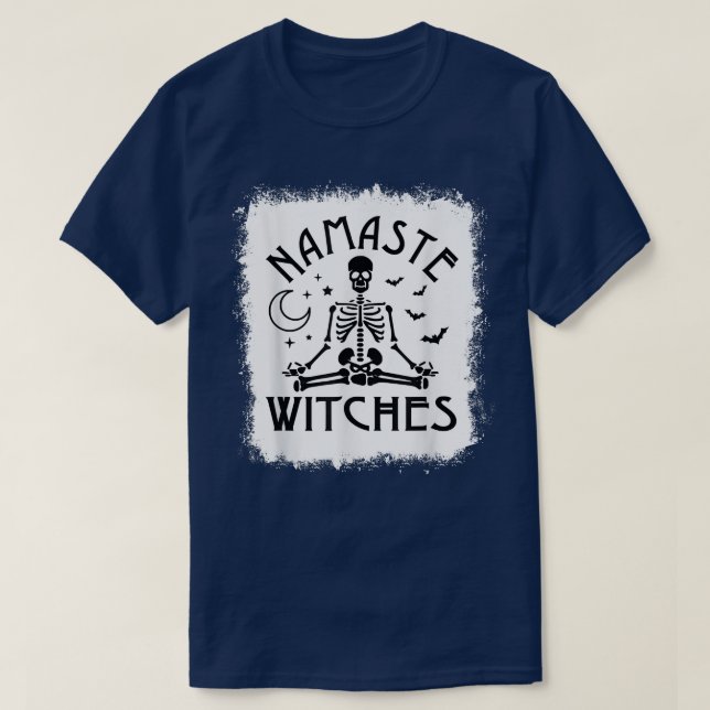 Blached Namaste Hexen Skeleton Yoga Halloween C T-Shirt (Design vorne)