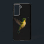 Black 4 Luxe Samsung Galaxy S21 Case, Flying Bird Samsung Galaxy Hülle<br><div class="desc">Mit dem Black 4 Luxe Samsung Galaxy S21 Case mit einem fliegenden Vogel in Bewegung fügen Sie Ihrer alltäglichen Technologie eine Touch zeitgenössischer Eleganz hinzu. Diese auffällige Komposition wurde mit viel Liebe zum Detail entworfen und vereint einen lebendigen grünen und goldenen Kolibri, der während des Fluges vor einem schwarzen Hintergrund...</div>