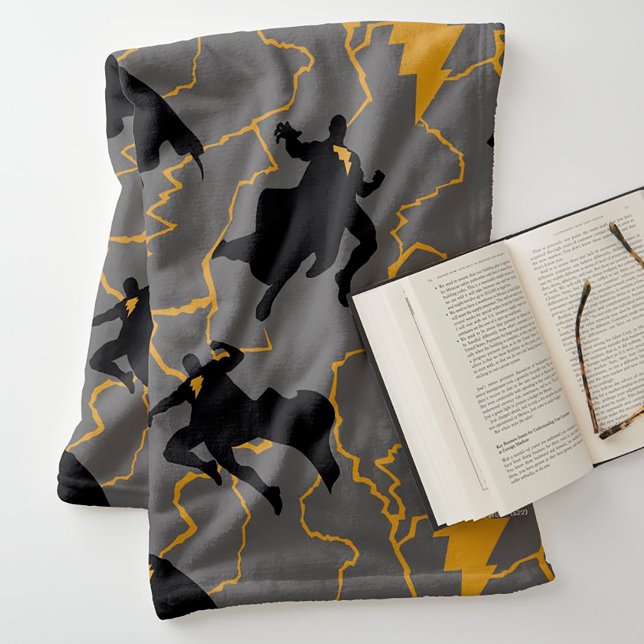 Black Adam Lightning Silhouette Pattern Fleecedecke (Von Creator hochgeladen)