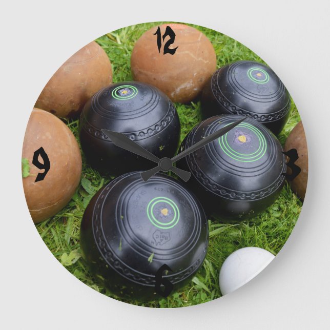 Black And Brown Vintage Lawn Bowls, Große Wanduhr (Vorderseite)