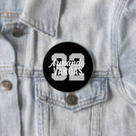 Black and Gray Athlete Jersey Number Button<br><div class="desc">Freuen Sie sich auf Ihr Lieblings-Sportteam, Ihren Fußballspieler oder zeigen Sie einfach Ihren Schulstolz mit einem personalisierten Spirituosenknopf! Personalisieren Sie Ihre Daten mit der Jerseynummer eines Spielers oder einem anderen benutzerdefinierten Text. Ideal für Fußball, Basketball, Baseball und Fußball! Erstellen Sie individuelle Buttone für das ganze Team, Cheerleader, Eltern und Geschwister,...</div>