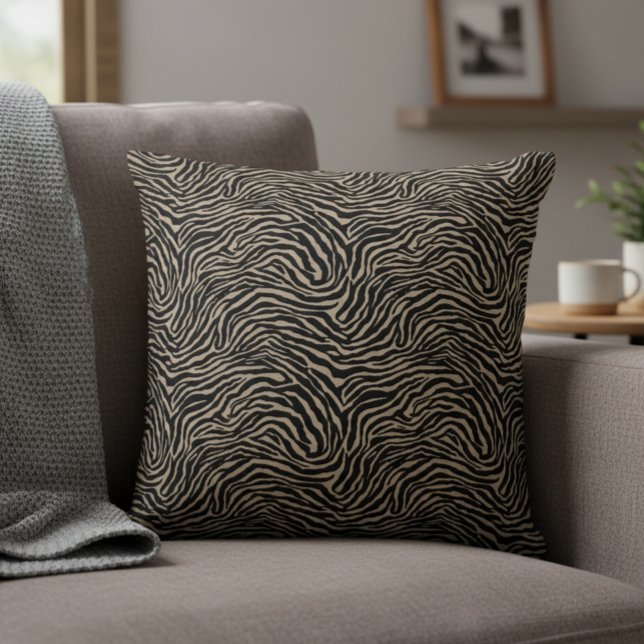 Black and Light Cream Zebra Pattern Decorative Kissen (Zebra print throw pillow. Classic and cozy!)