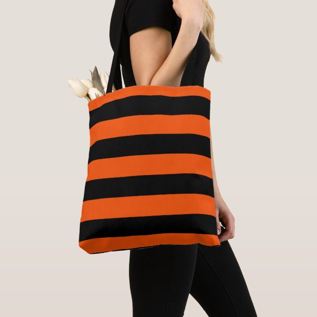 Black and Orange Halloween Stripes  Tasche (Von Nahem)