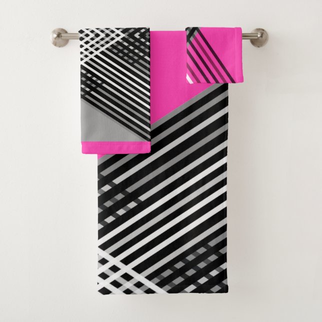 Black and white and gray intertwined stripes on a  badhandtuch set (Insitu)